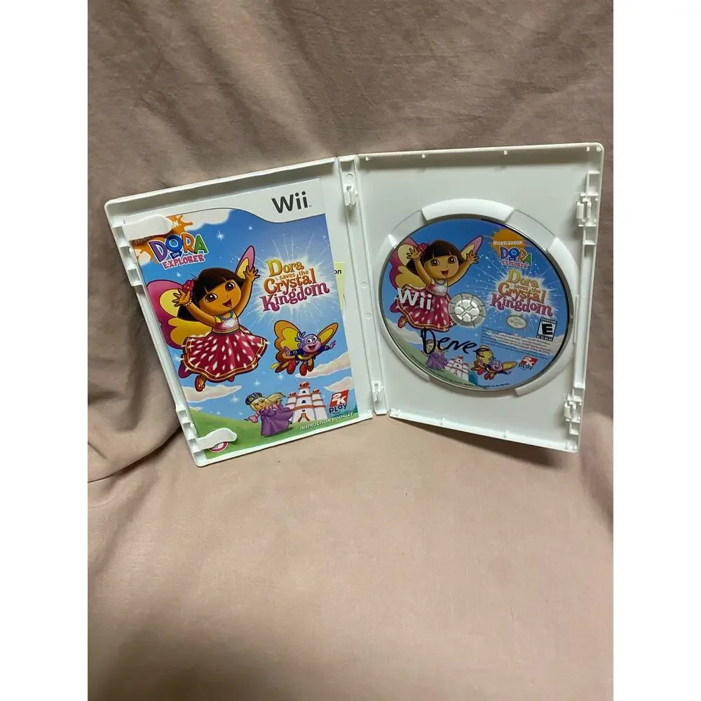 Dora the Explorer: Dora Saves the Crystal Kingdom (Nintendo Wii, 2009) CIB